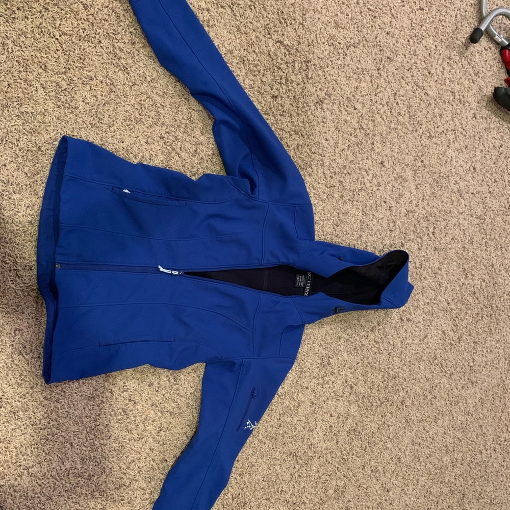 Women’s arcteryx soft shell xs